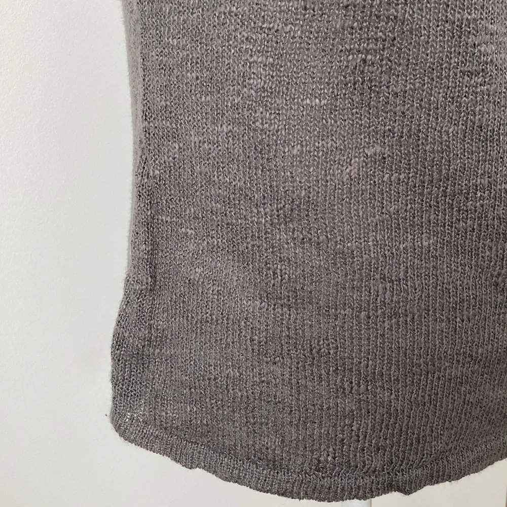 Banana Republic Factory Sleeveless Cowl Neckline Light Sweater - Picture 4 of 7